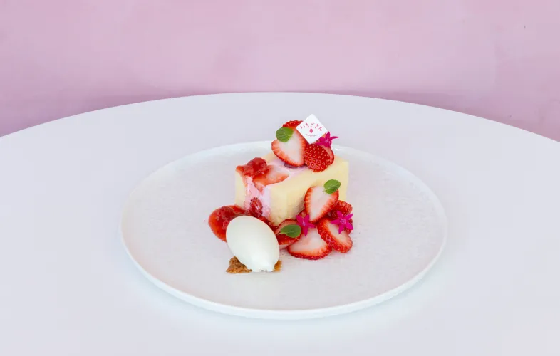 佐賀県産「いちごさん」ガトーサンドの写真