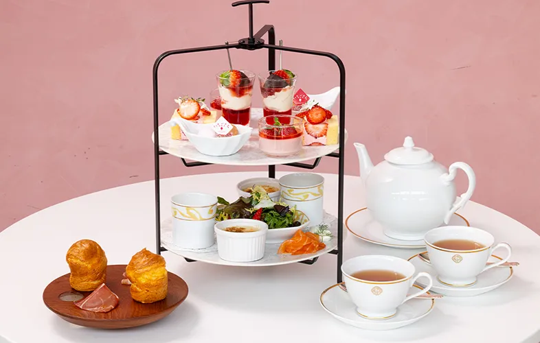 《平日限定》佐賀県産「いちごさん」づくしのアフタヌーンティーの写真